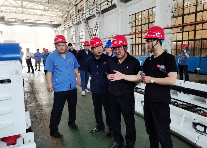 2024.05.10教瑞芬 韓艷平 葛泉礦一行到通方煤機(jī)公司順利完成智能化設(shè)備驗(yàn)收.jpg
